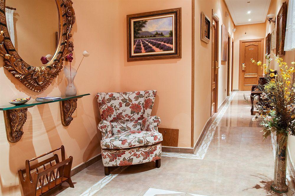 Guest house Oriente 3*